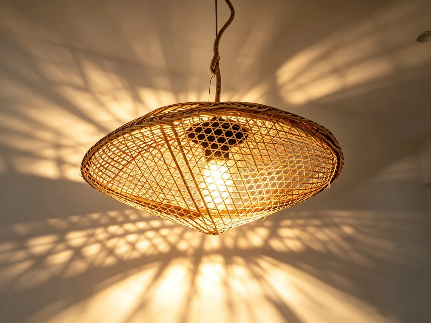 Flying Saucer Lamp ¨C Heritage Handwoven Bamboo Pendant Light, Traditional Chinese Bamboo Lighting
