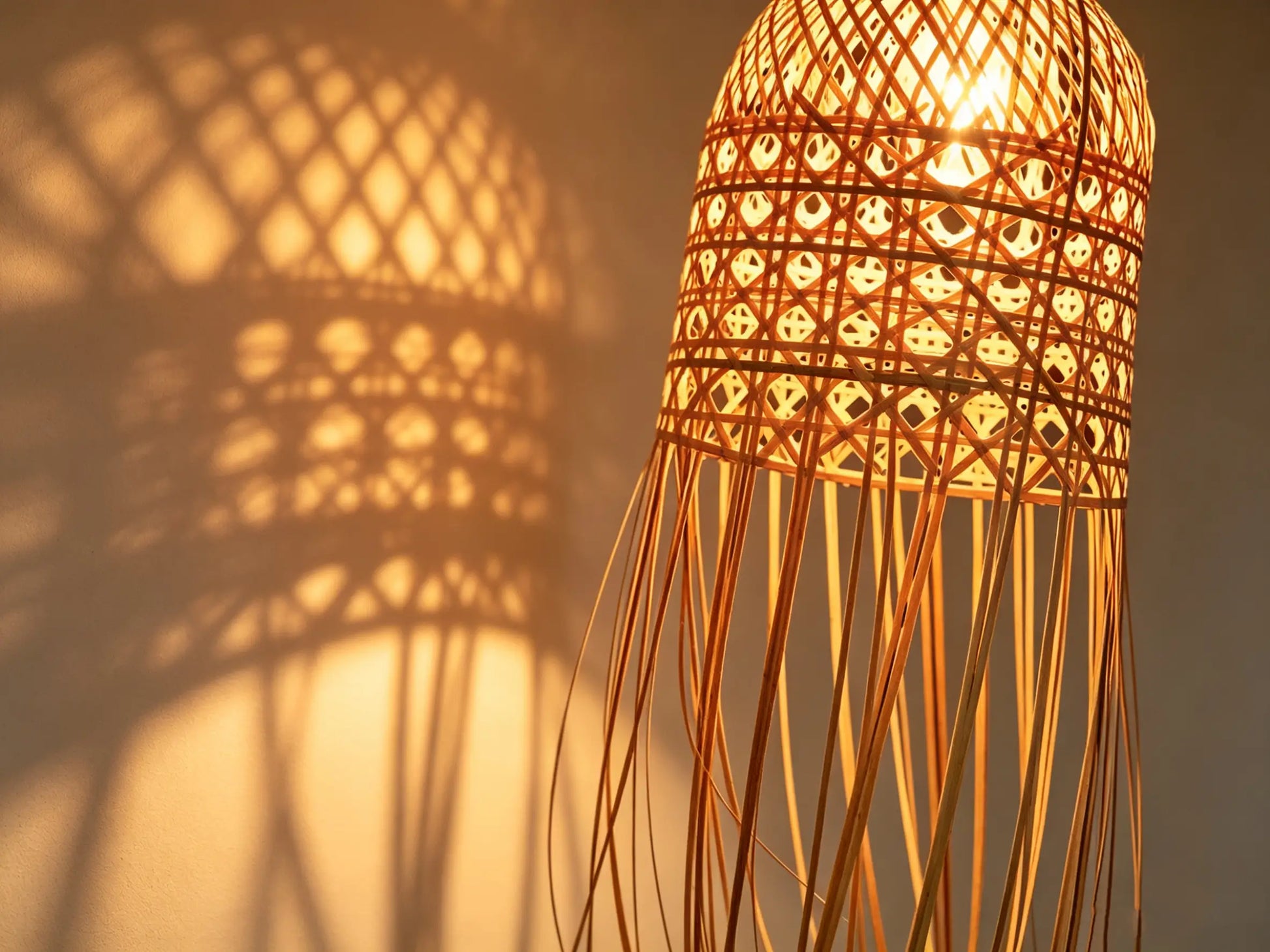 Jellyfish Lamp ¨C Heritage Handwoven Bamboo Pendant Light, Traditional Chinese Bamboo Lighting